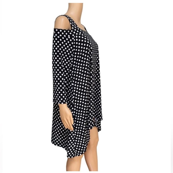 Chico's Black and White Asymmetrical Cold Shoulder Top - Picture 2 of 9